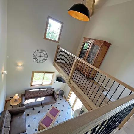 Avec Spa, Jardin Clos, Jeux Pour Enfants Et Chemin De Randonnee A Proximite - Fr-1-497-211 * Les Ventes-de-Bourse