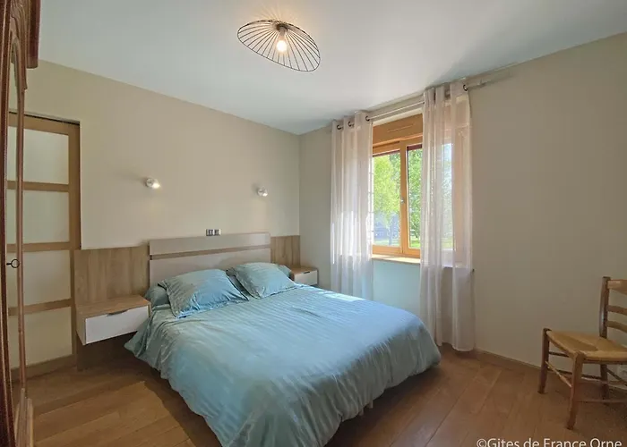 Nature Avec Jardin Et Pour 14 Pers. A - Fr-1-497-211 * Les Ventes-de-Bourse